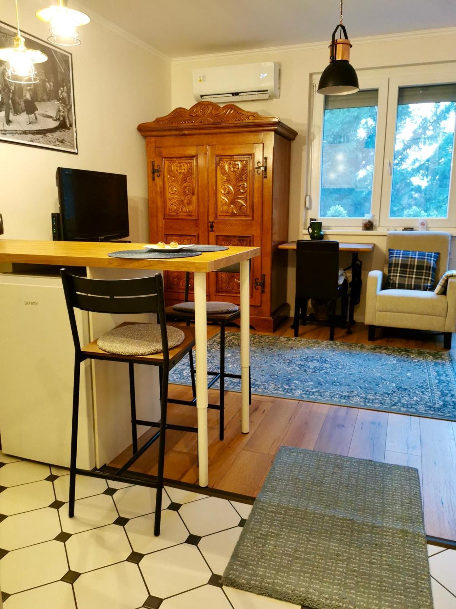 Apartment Mrs. Columbo's Flat *